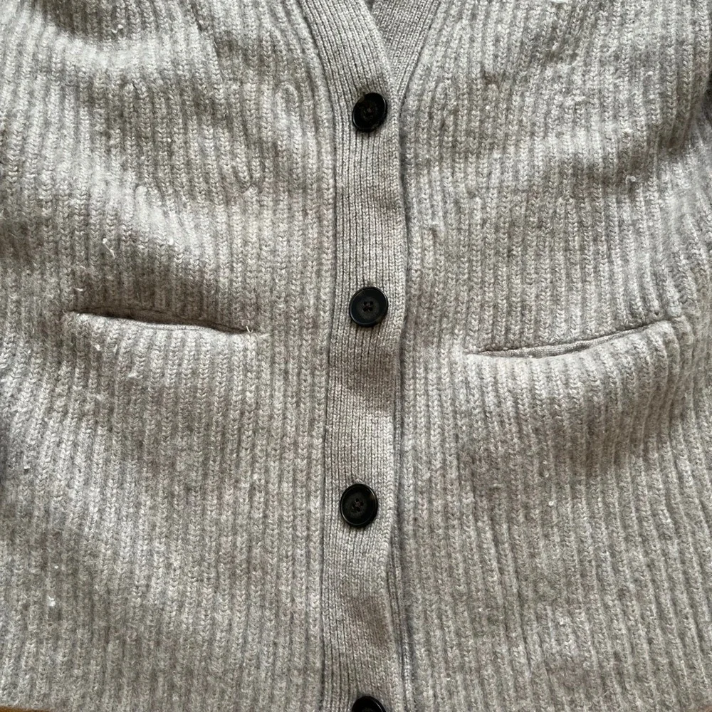 Banana Republic 100% Cashmere Ribbed Cardigan Sweater Grey Beige Womens XS - Picture 6 of 10